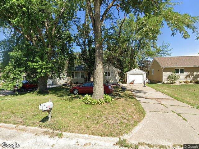 1685 11th st, marion,  IA 52302