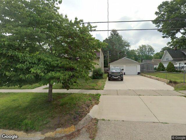 213 prospect st, south haven,  MI 49090