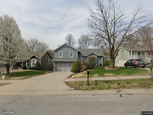 516 nw 80th ter, kansas city,  MO 64118