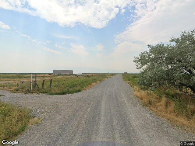 208 w 3600 n, hyde park,  UT 84318