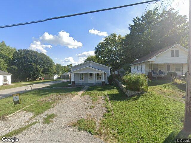 617 e lexington ave, independence,  MO 64050
