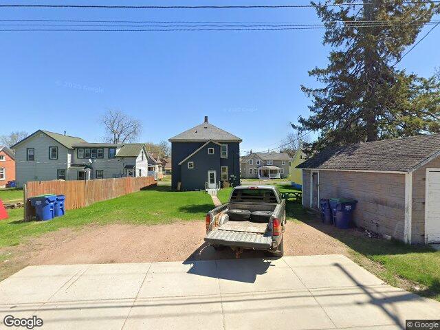 1332 n 2nd st, wausau,  WI 54403