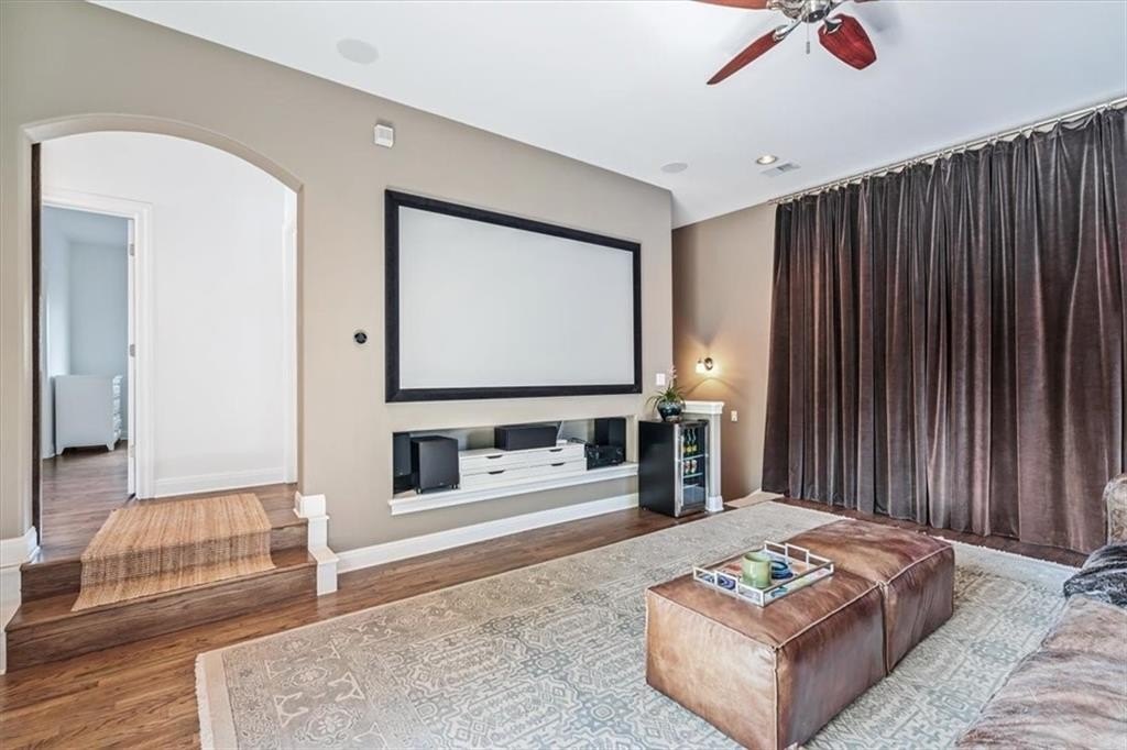 2703 mccullough st, austin,  TX 78703