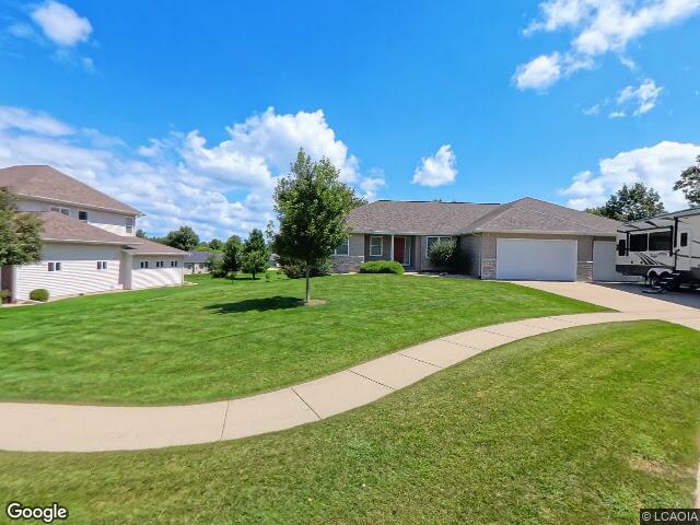 130 woodland ct, robins,  IA 52328