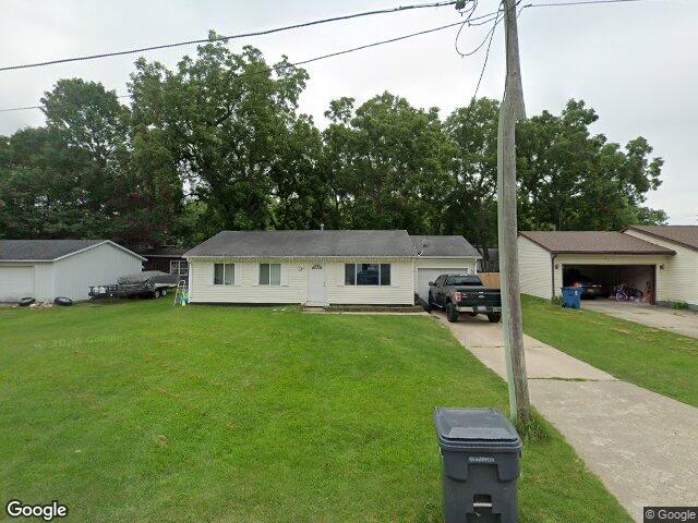 211 harvey, lawton,  MI 49065