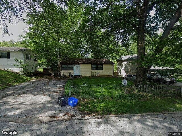 1212 ne 44th st, kansas city,  MO 64116