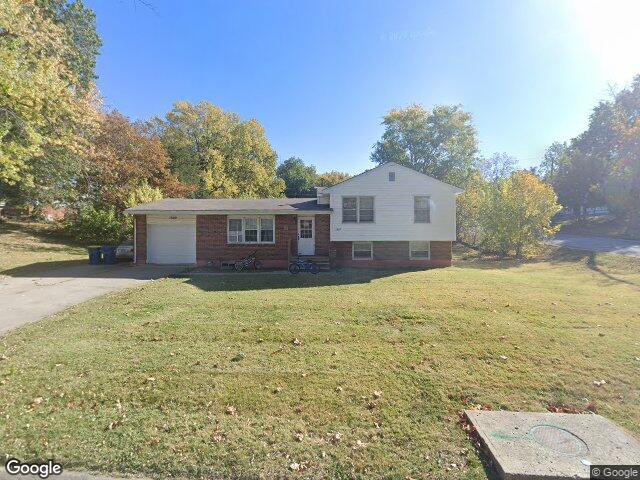 1309 lake rd, liberty,  MO 64068