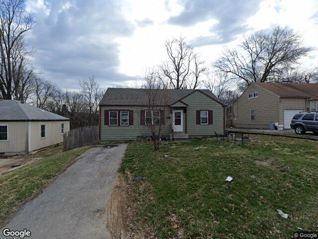 5609 oakland ave, kansas city,  MO 64129