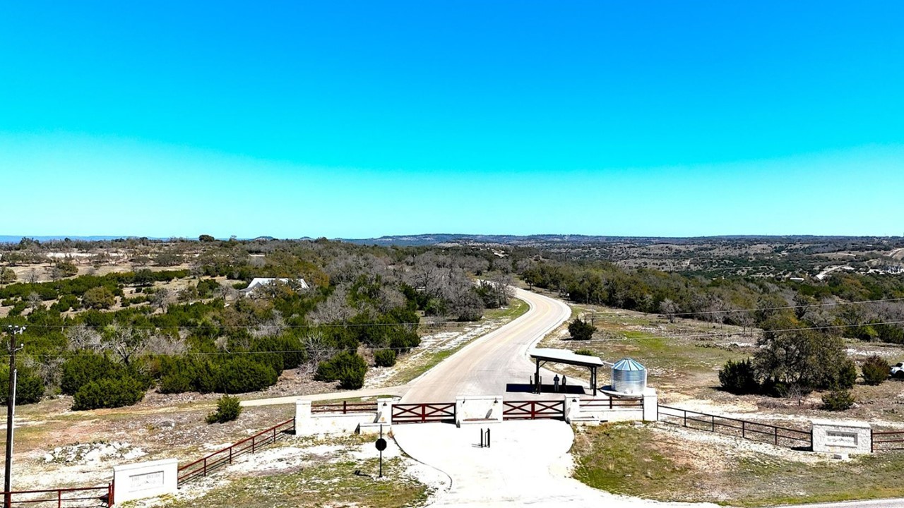 11222 ranch rd 1623 road, blanco,  TX 78606