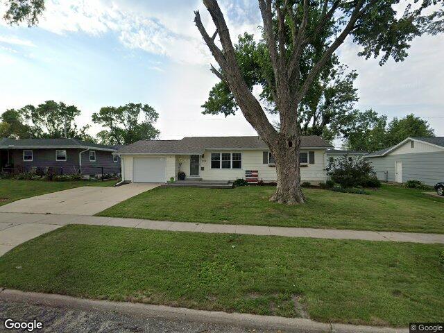 1705 hillview dr, marion,  IA 52302