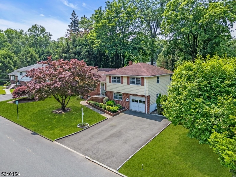 8 delmar ave, cresskill,  NJ 07626