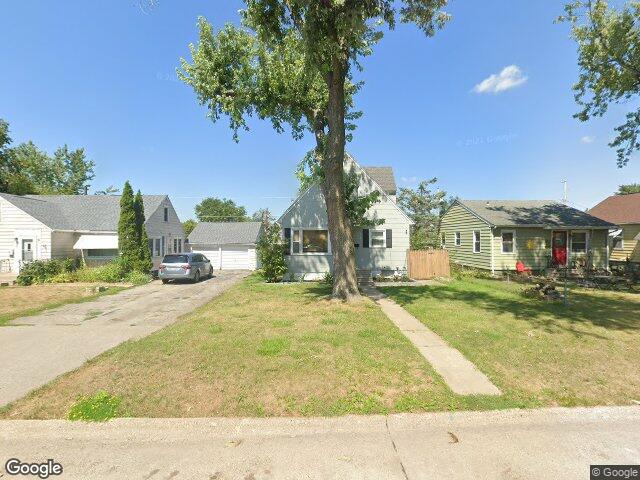 932 21st ave sw, cedar rapids,  IA 52404
