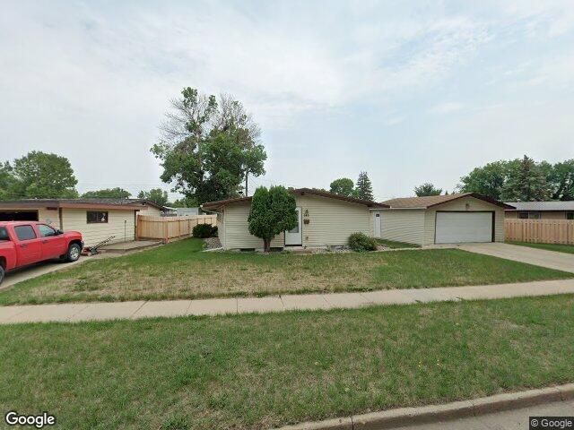 145 26th st sw, minot,  ND 58701