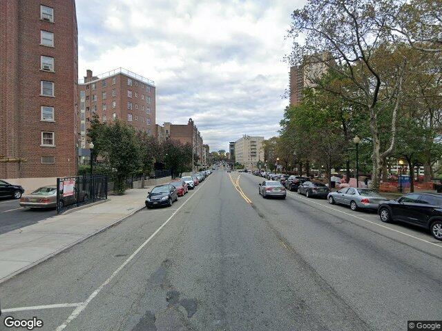 8800 blvd east #8d, elmwood park,  NJ 07407