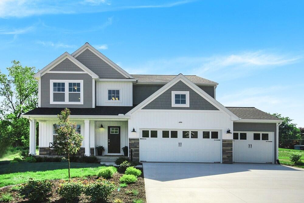 653 preserve dr, south haven,  MI 49090