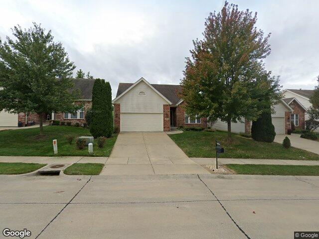 2412 fourlakes dr, belleville,  IL 62220
