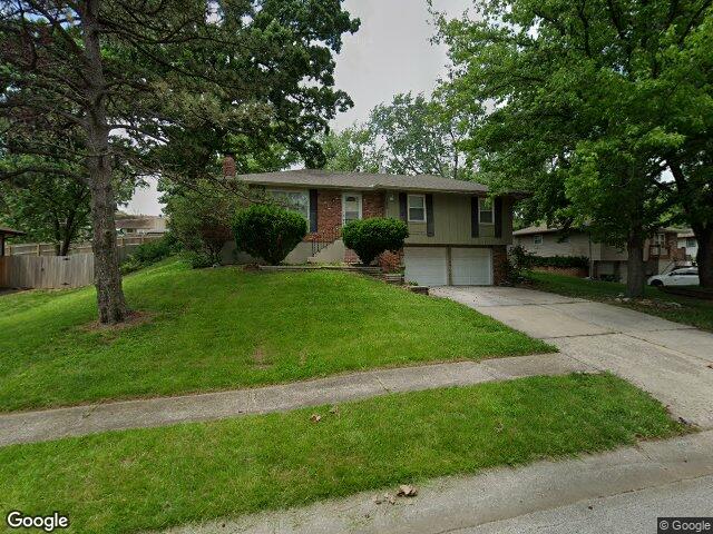 4008 s colonial dr, independence,  MO 64055