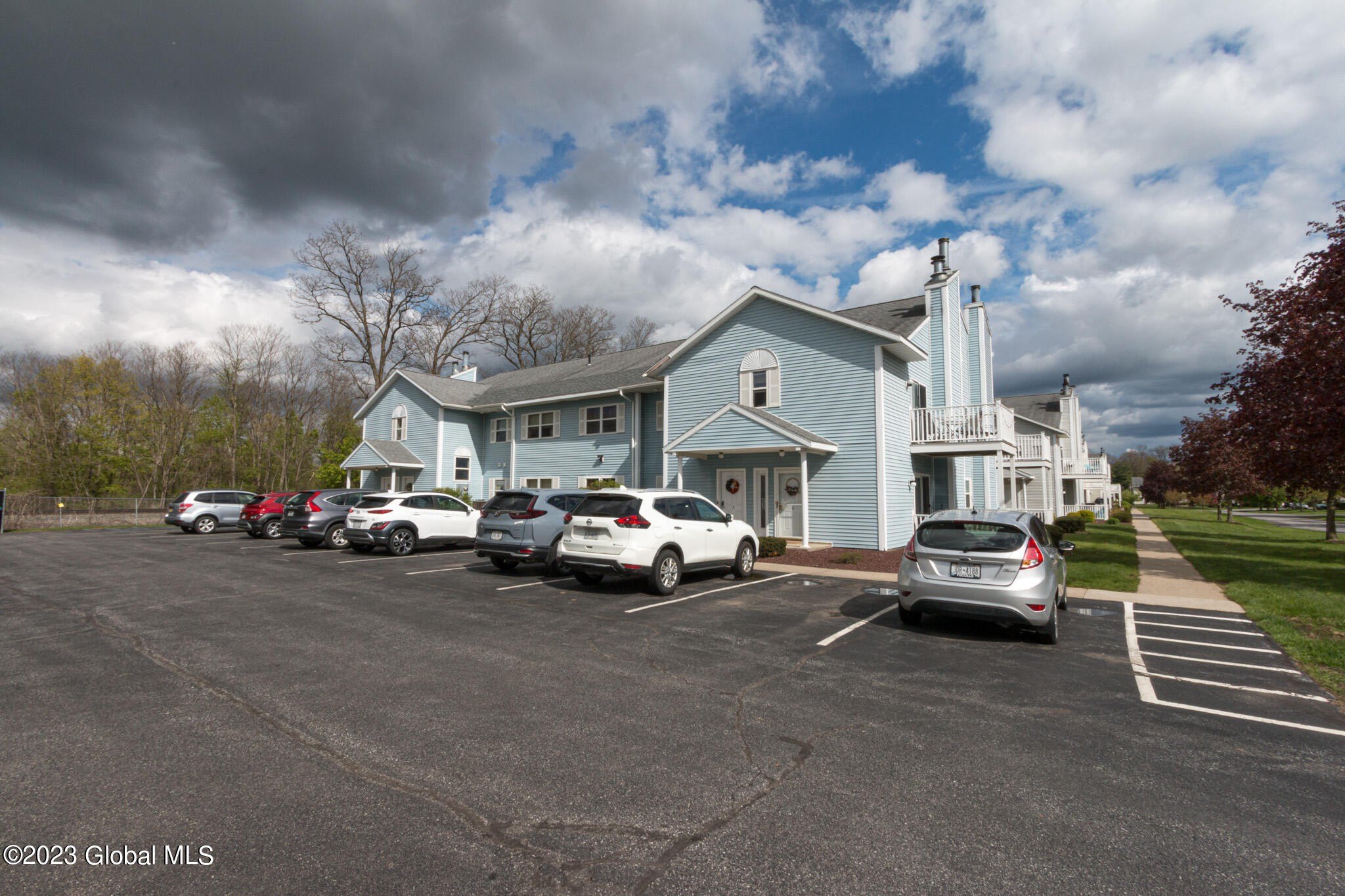 702 cambridge manor dr, schenectady,  NY 12302