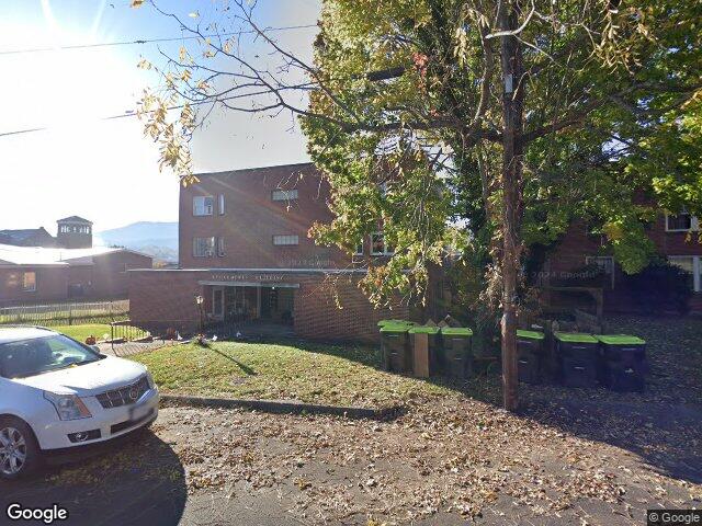 131 5th st nw, pulaski,  VA 24301