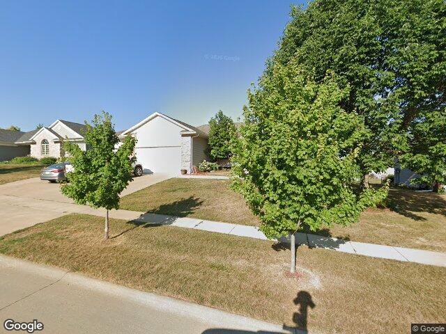 435 sunset dr, fairfax,  IA 52228