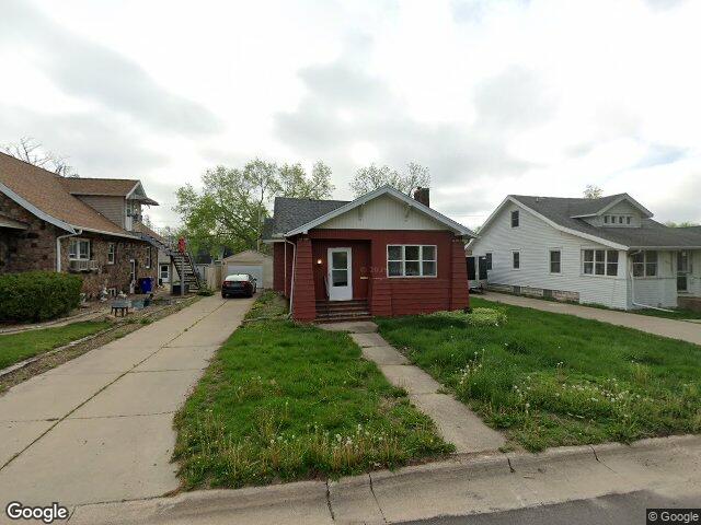 3033 e ave ne, cedar rapids,  IA 52402