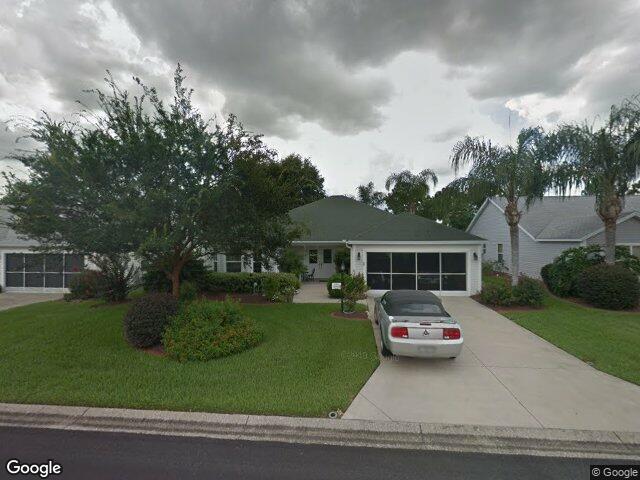 414 aldama ave, lady lake,  FL 32159