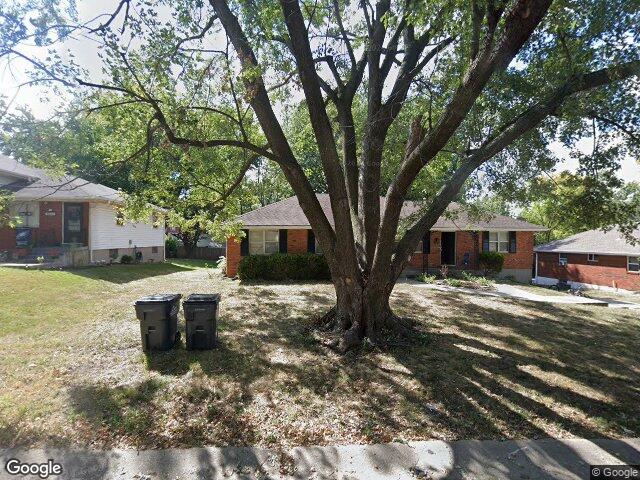 1208 sw sunset st, blue springs,  MO 64015