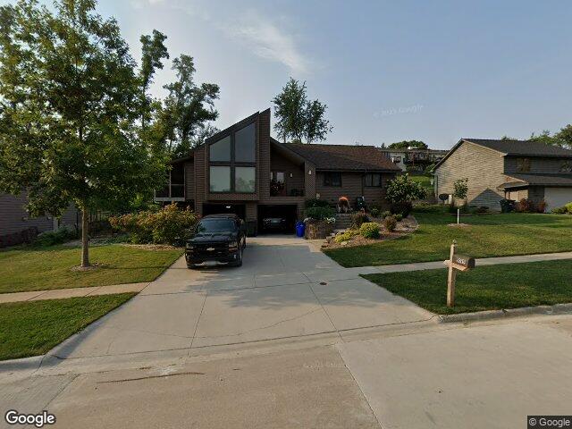 5029 broadlawn dr se, cedar rapids,  IA 52403