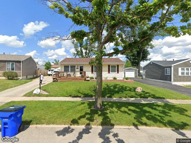 5720 gordon ave nw, cedar rapids,  IA 52405