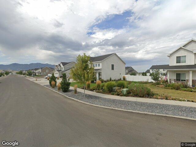 697 e 1150 s, hyrum,  UT 84319