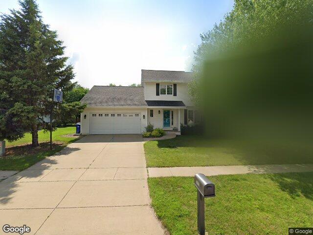 7421 pin tail dr ne, cedar rapids,  IA 52402