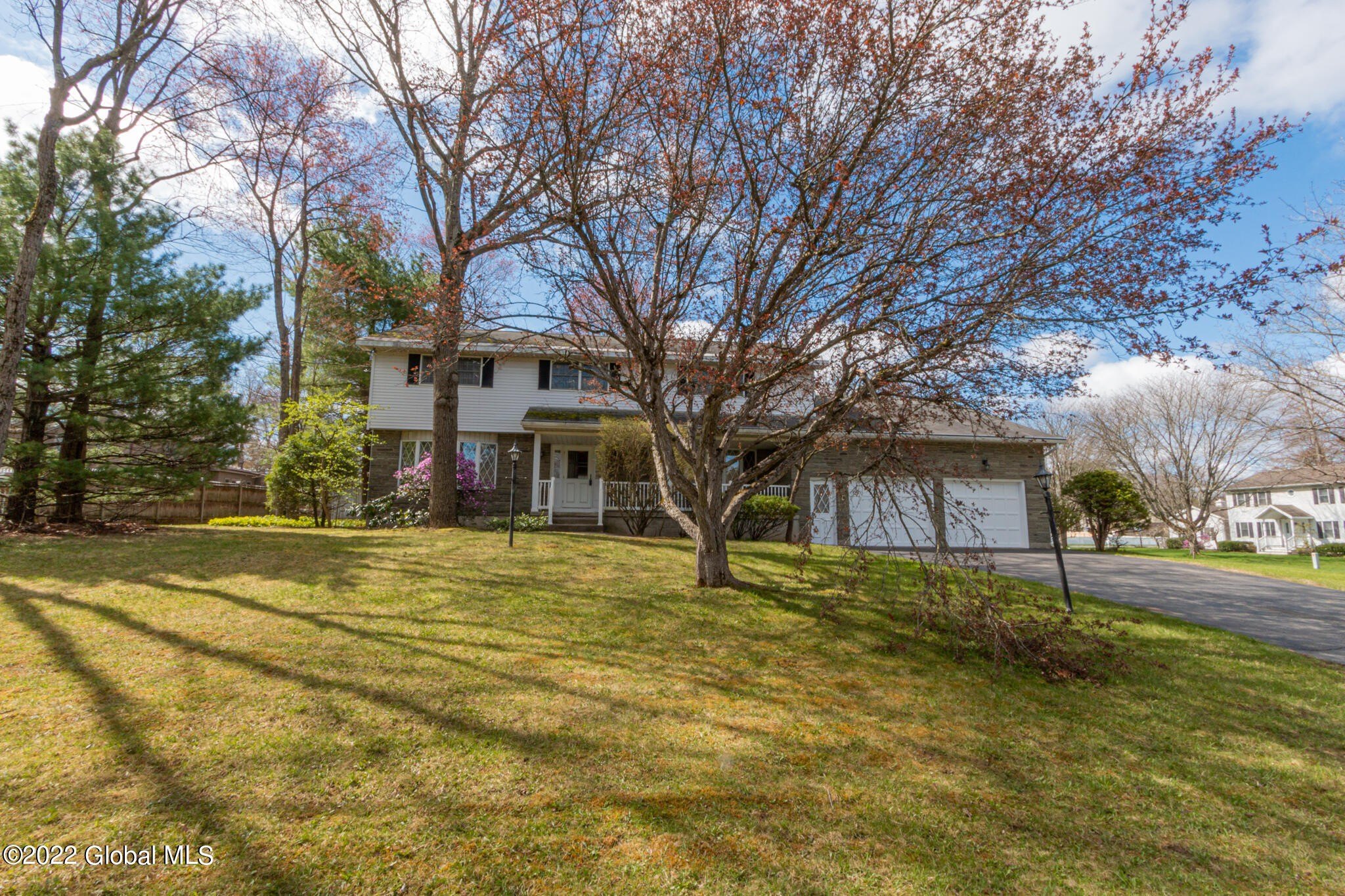 798 downing st, schenectady,  NY 12309