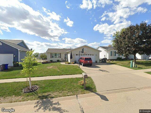 3406 king dr sw, cedar rapids,  IA 52404
