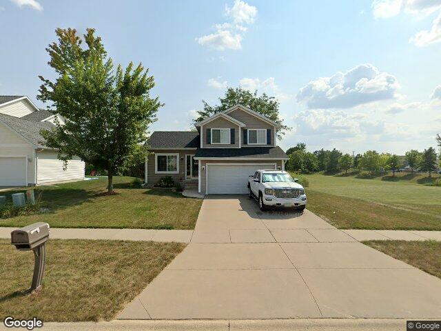 2935 abbey rd, marion,  IA 52302
