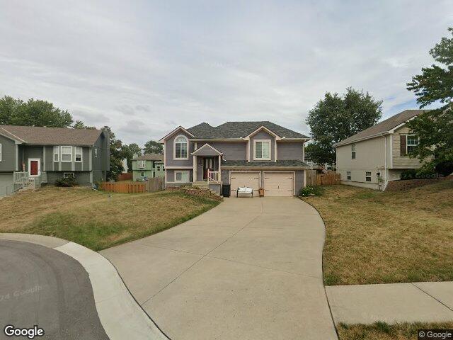 2009 ne summerfield ct, blue springs,  MO 64029