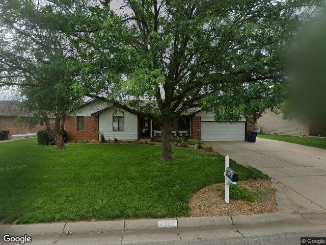 325 seitz dr, salina,  KS 67401