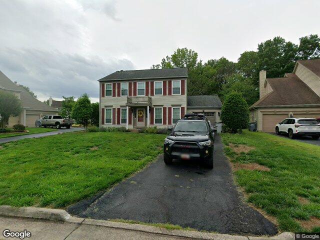 10275 racquet cir, manassas,  VA 20110