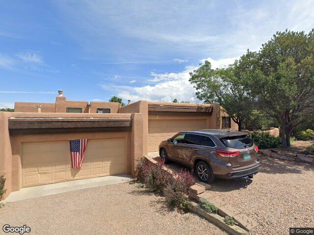 694 la viveza ct, santa fe,  NM 87501