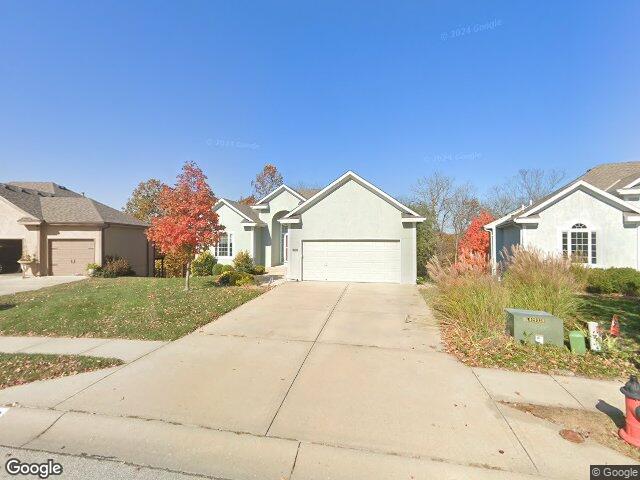 7228 n spruce ave, kansas city,  MO 64119