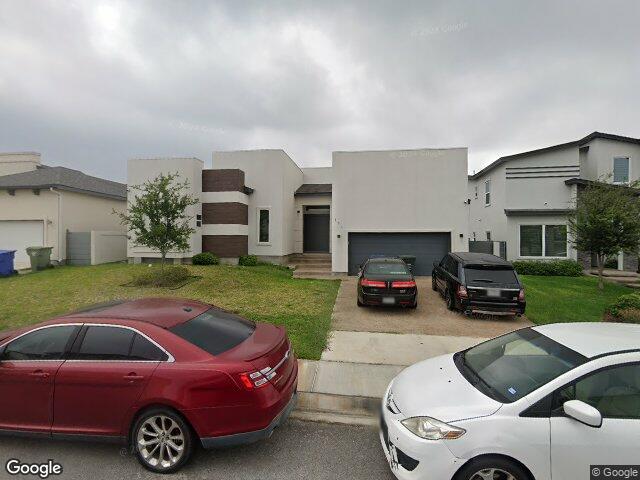 121 sima dr, laredo,  TX 78045