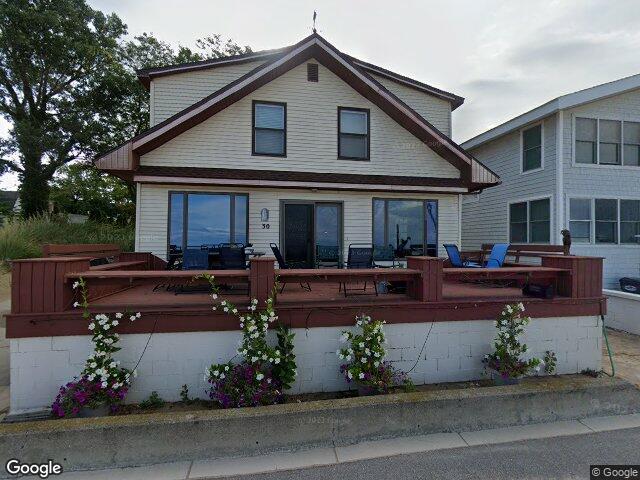 30 lake shore dr, south haven,  MI 49090