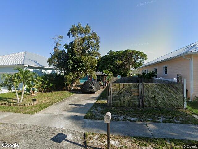 626 ne bernard st, jensen beach,  FL 34957