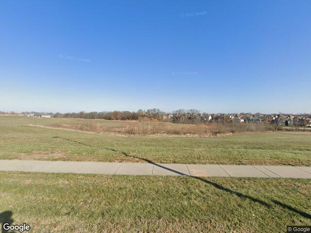 2114 ne shoal creek pkwy, kansas city,  MO 64155