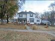 301 allcutt ave, bonner springs,  KS 66012