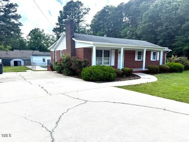 100 e dale dr, oxford,  NC 27565