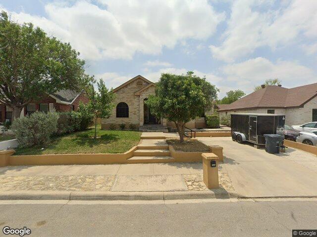 2140 suncrest dr, eagle pass,  TX 78852