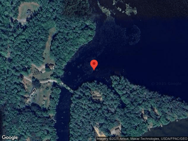 48 briggs ln, oxford,  ME 04270