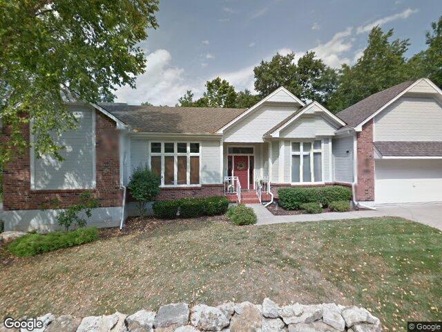 2826 s redwood dr, independence,  MO 64057