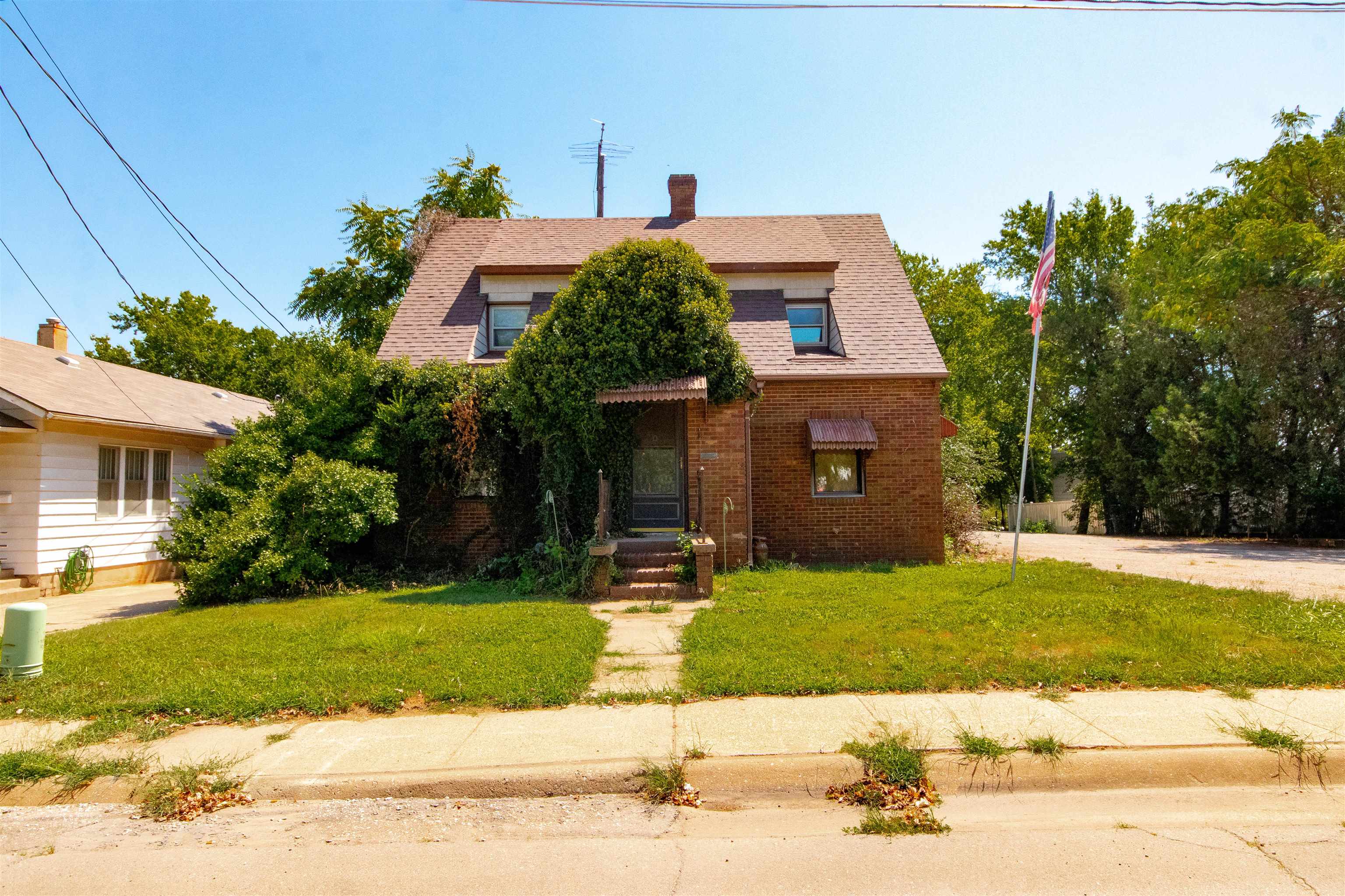 1127 n a st, wellington,  KS 67152