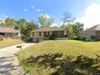 1008 sw 23rd st, blue springs,  MO 64015